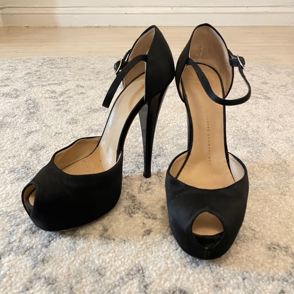Guiseppe Zanotti Satin Stilleto